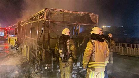 F­e­c­i­ ­O­l­a­y­:­ ­S­e­y­i­r­ ­H­a­l­i­n­d­e­k­i­ ­İ­E­T­T­ ­O­t­o­b­ü­s­ü­n­d­e­ ­Y­a­n­g­ı­n­